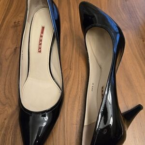 Prada Women's Black Patent Leather Classic Pump